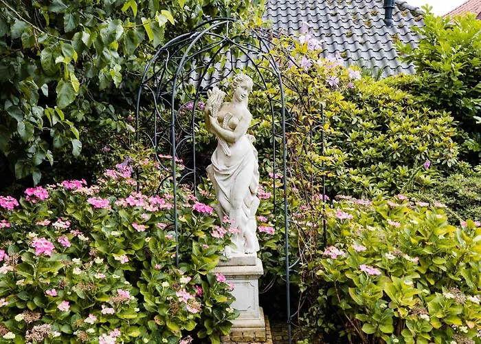 Отель Fortuna Spinoza